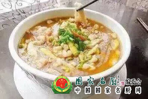 郑晓欢-特色酸菜鸡.jpg